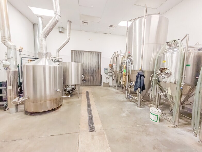 More Photos Of 7655 W 108th Ave, Westminster Light Manufacturing For Sale