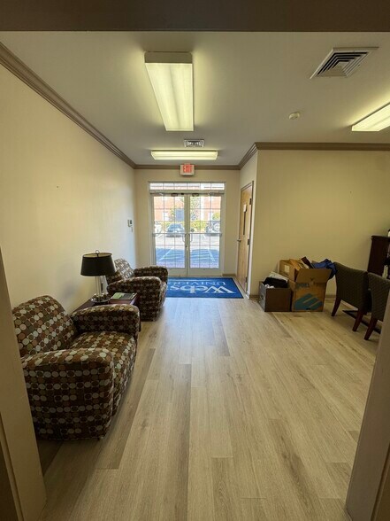 More Photos Of 4589 Oleander Dr, Myrtle Beach Office For Sale