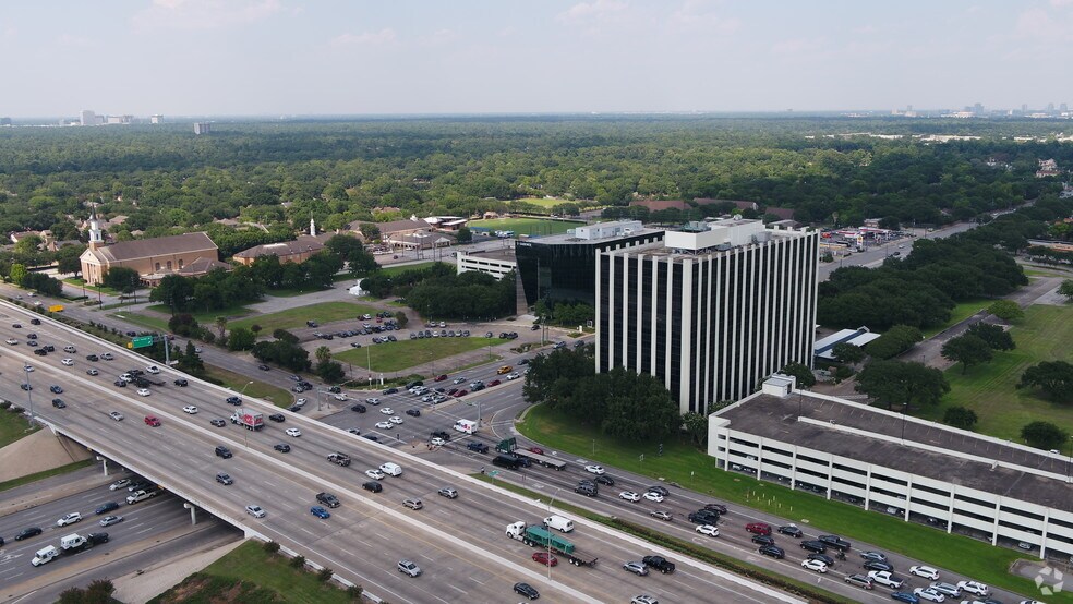 More Photos Of 10205 Westheimer Rd, Houston Office For Lease