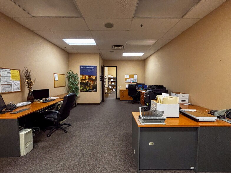 More Photos Of 45130 Golf Center Pky, Indio Warehouse For Sale