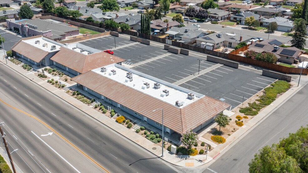 More Photos Of 1715 N Minnewawa Ave, Clovis Office For Lease
