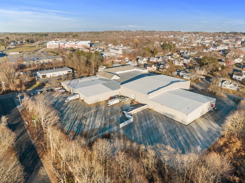 More Photos Of 220 Canton St, Stoughton Warehouse For Lease
