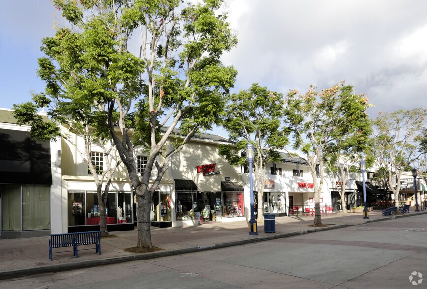 More Photos Of 1061-1071 Broxton Ave, Los Angeles Storefront Retail Office For Lease