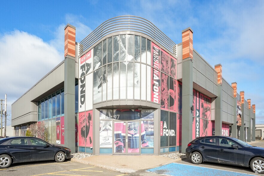 Primary Photo Of 909-915 Pierre-Bertrand, Québec General Retail For Lease
