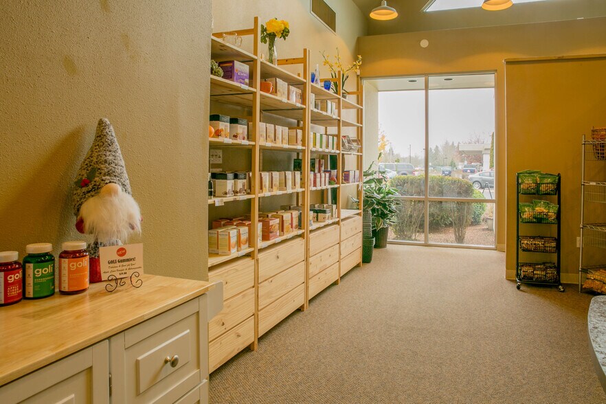 More Photos Of 1970 SE 14th Ave, Albany Medical For Lease