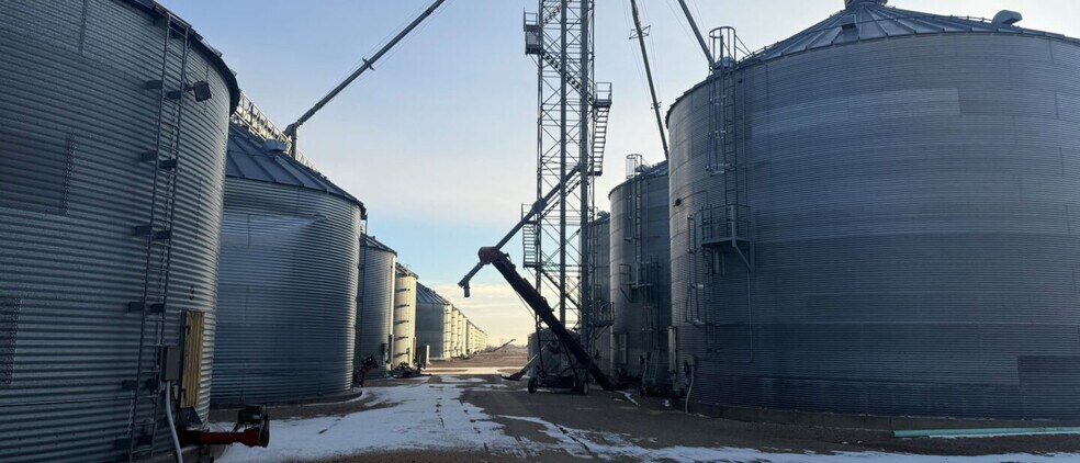 More Photos Of 201 Railway St, Lane Land For Sale