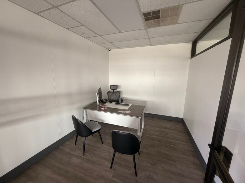 More Photos Of 3818 W Wall St, Midland Freestanding For Lease