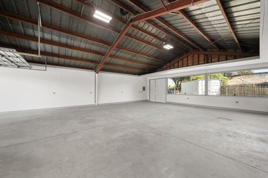 More Photos Of 3724 Oak st, Paso Robles Warehouse For Lease