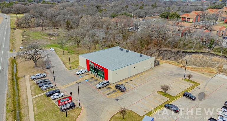 More Photos Of 7767 Great Trinity Forest Way, Dallas Freestanding For Sale