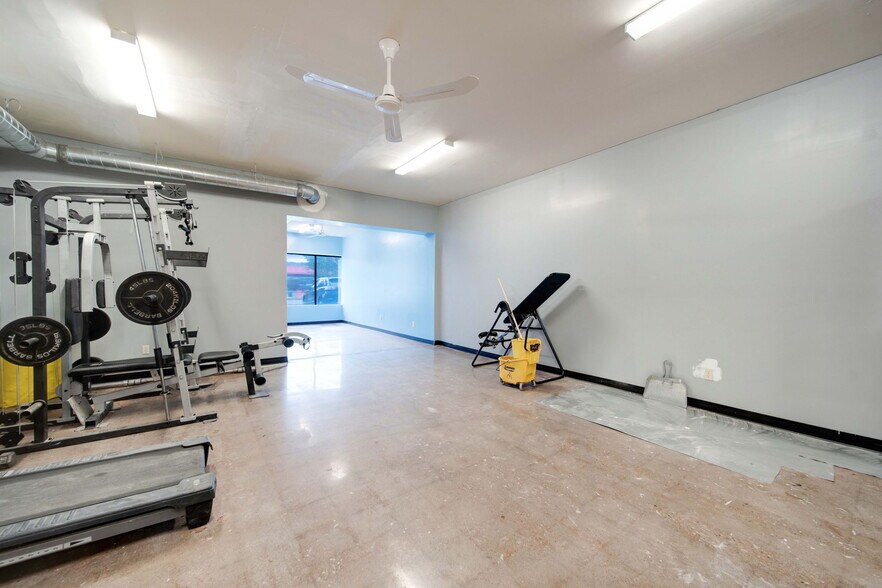 More Photos Of 4133 E Main St, Columbus Storefront Retail Office For Sale