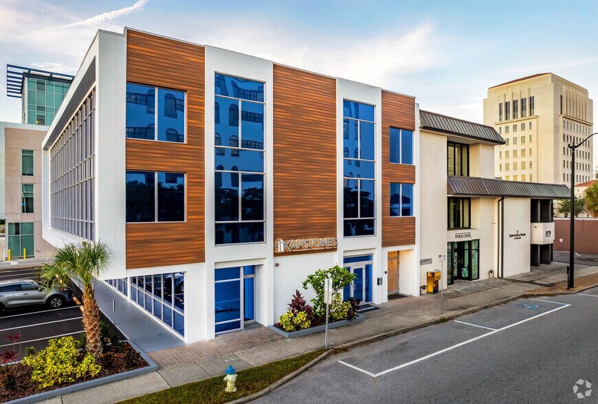 More Photos Of 2080 Ringling Blvd, Sarasota Office For Lease