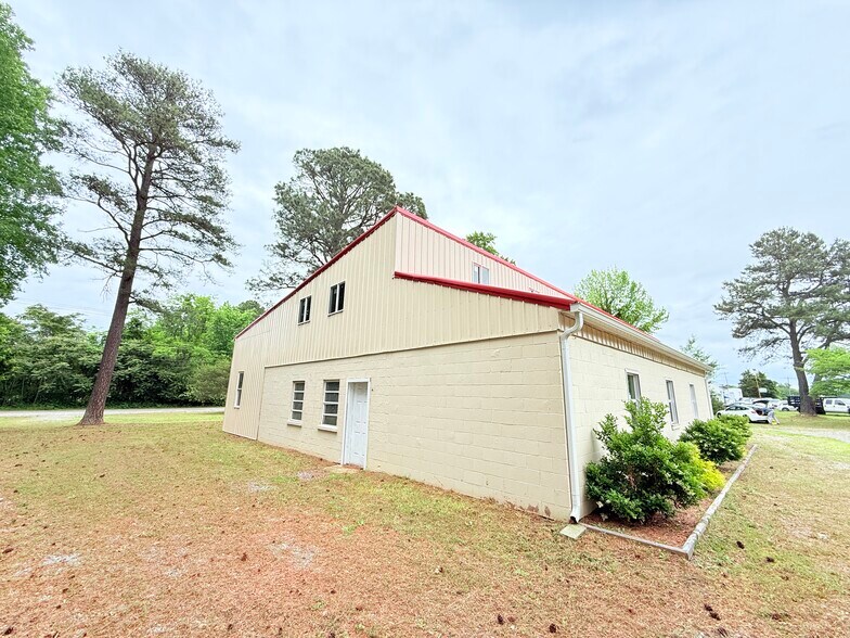 More Photos Of 7154 Richmond Hwy, Tappahannock Light Manufacturing For Sale