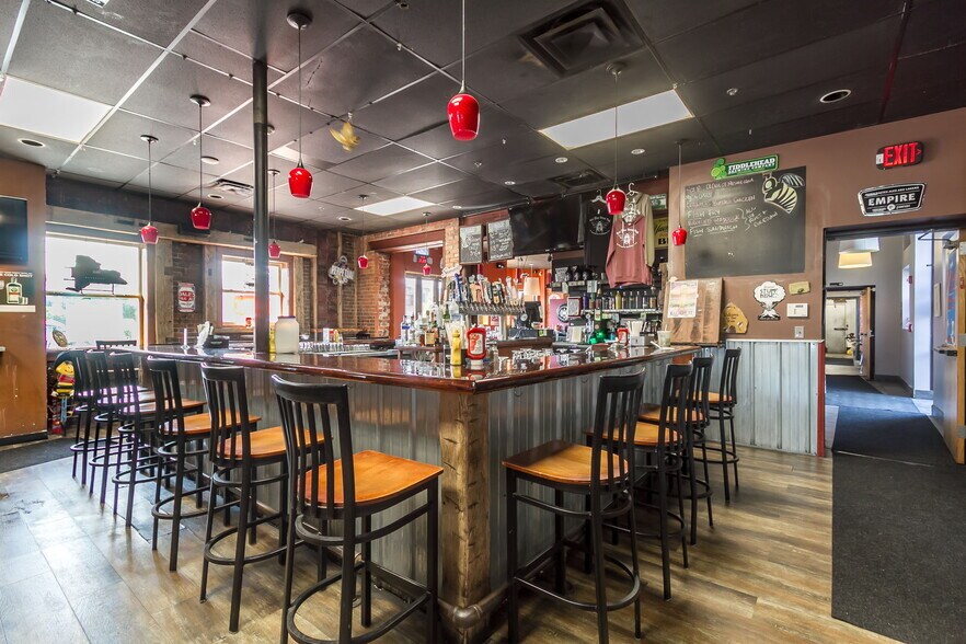 More Photos Of 20 Pleasant St, Canandaigua Office For Sale