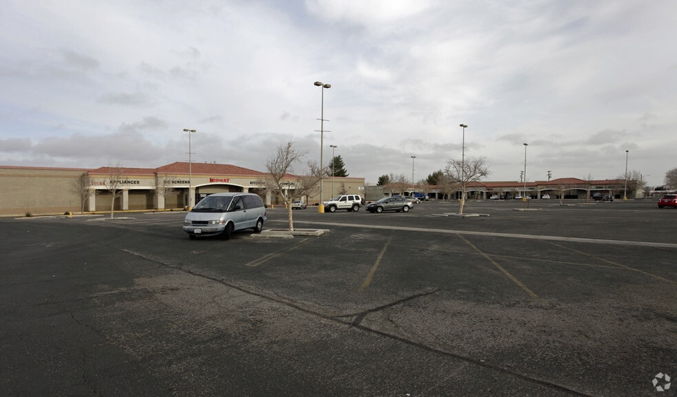 Primary Photo Of 14444 Atstar Dr, Victorville Unknown For Lease