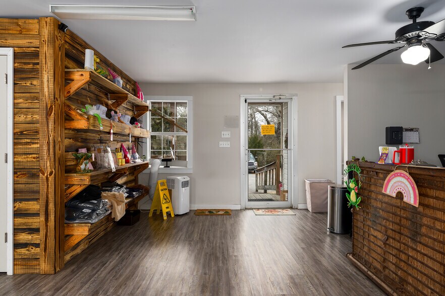 More Photos Of 10039 AL Highway 174, Odenville General Retail For Sale