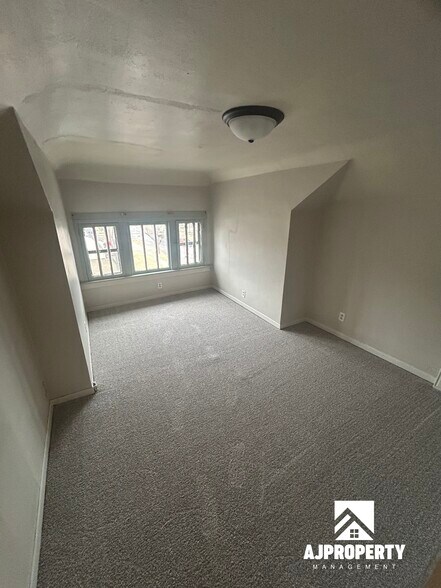 More Photos Of 1118 W 8th St, Sioux Falls Multifamily For Sale