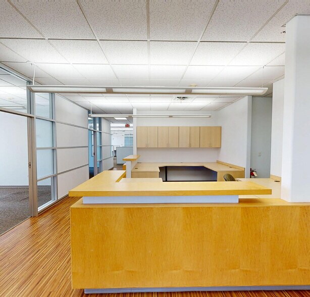 More Photos Of 22102 N Pepper Rd, Lake Barrington Distribution For Lease