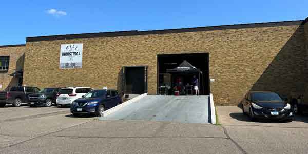 More Photos Of 845 E Hennepin Ave, Minneapolis Warehouse For Lease