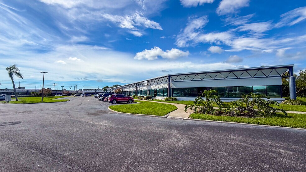 More Photos Of 11701 S Belcher Rd, Largo Light Distribution For Lease