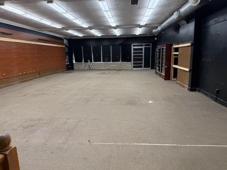 More Photos Of 484 Main St, Battle Creek Freestanding For Sale