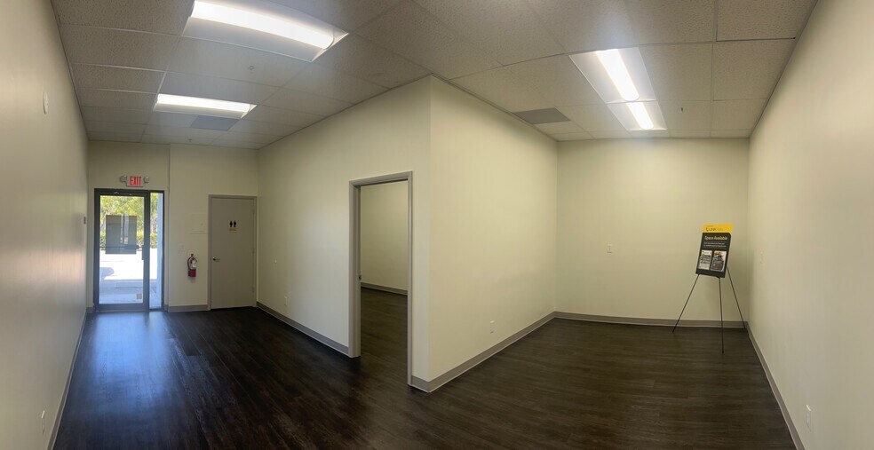 Primary Photo Of 11320 Fortune Cir, Wellington Warehouse For Lease