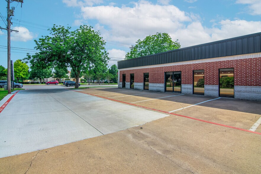 More Photos Of 1103 Keller Pky, Keller Light Distribution For Lease