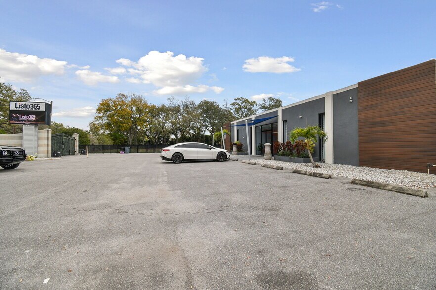More Photos Of 3330 W Cypress St, Tampa Office For Sale