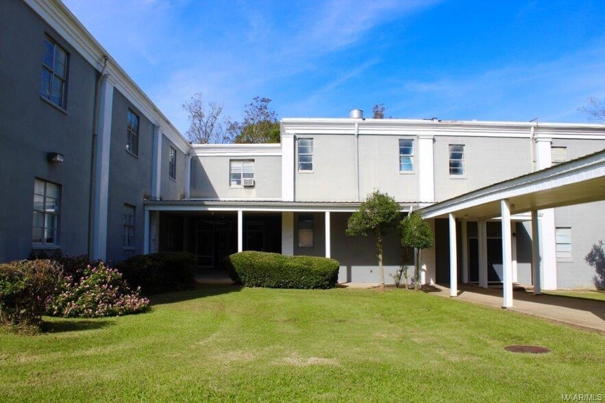 More Photos Of 2005 N Country Club Dr, Montgomery Schools For Sale