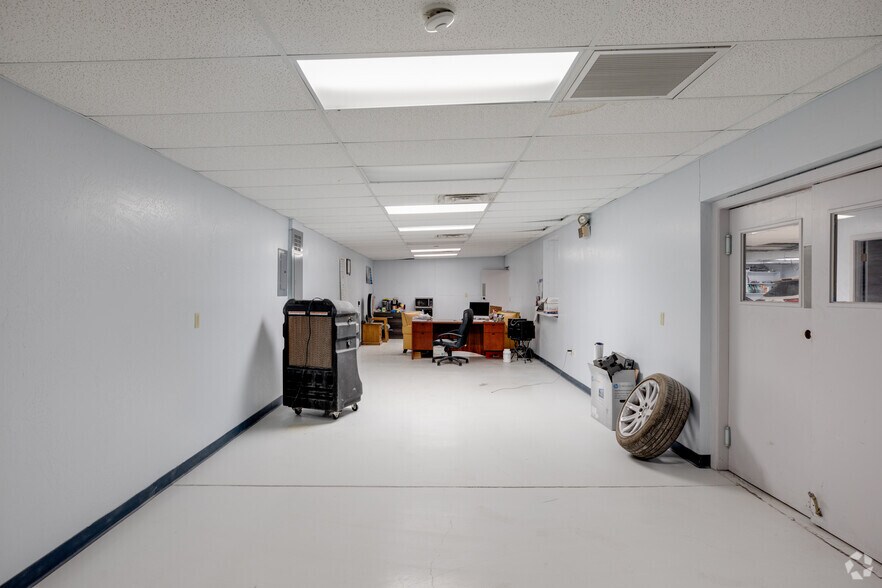 More Photos Of 9211 N 9th Ave, Phoenix Service For Sale