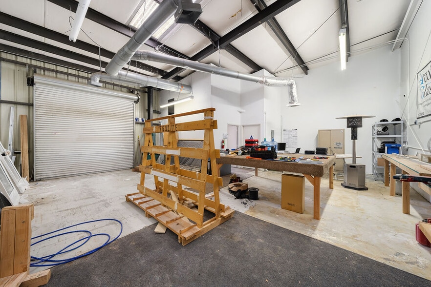 More Photos Of 708 Paso Robles St, Paso Robles Warehouse For Lease