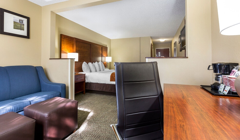 More Photos Of 2235 173rd St, Lansing Hotel For Sale