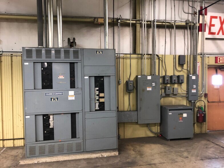 More Photos Of 398 Vinita Allen Rd, Atoka Warehouse For Lease