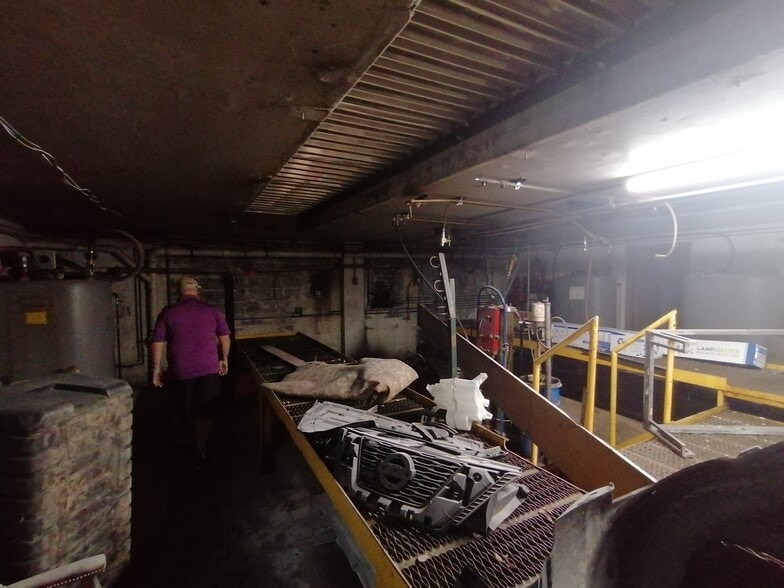 More Photos Of 120 Church St, Hagerstown Auto Repair For Sale