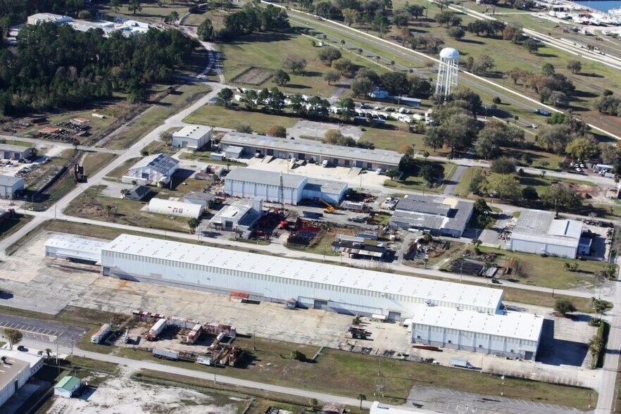 More Photos Of 4035A Reynolds Blvd, Green Cove Springs Manufacturing For Lease