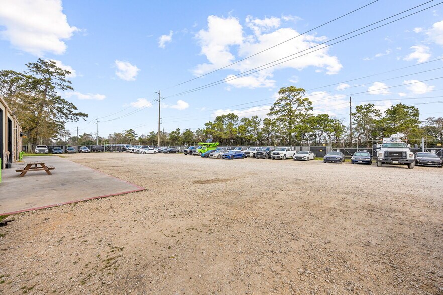 More Photos Of 15720 Garrett Rd, Houston Industrial For Sale