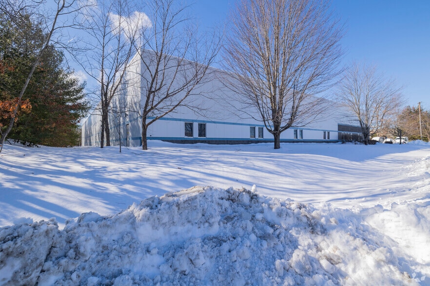 More Photos Of 55 Wentworth Ave, Londonderry Light Distribution For Lease