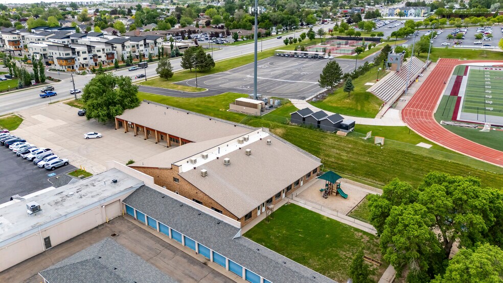 More Photos Of 2182 N Hill Field Rd, Layton Storefront Retail Office For Lease