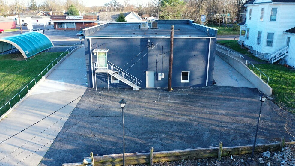 More Photos Of 325 W Main St, Lebanon Office Residential For Sale