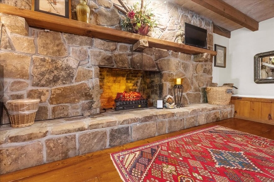 More Photos Of 9440 GA-52, Chatsworth Hospitality For Sale