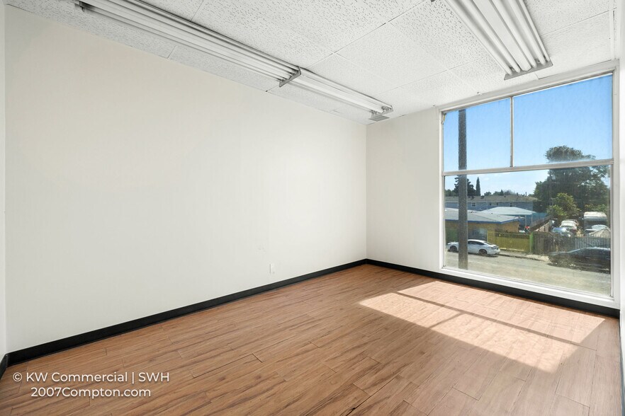 More Photos Of 2007 E Compton Blvd, Compton Medical For Sale