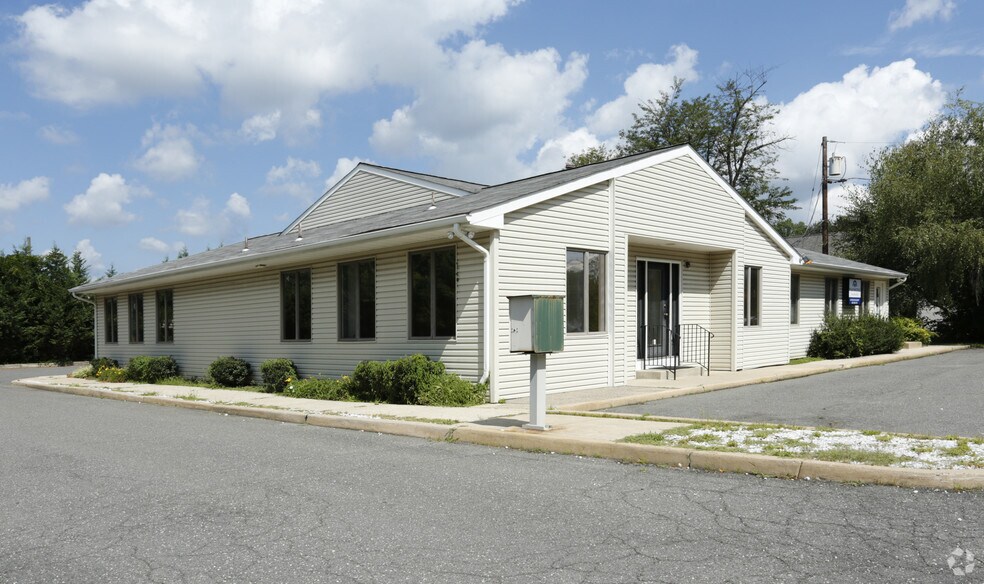 Primary Photo Of 3560 Quakerbridge Rd, Hamilton Office For Sale