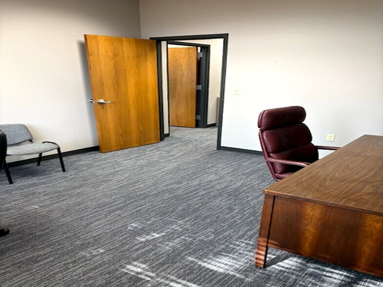 More Photos Of 12777 Abbey Rd, North Royalton Warehouse For Lease