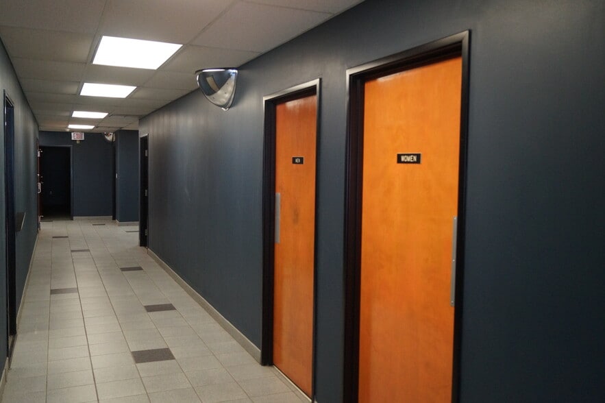 More Photos Of 1886 Gordon Hwy, Augusta Auto Dealership For Lease