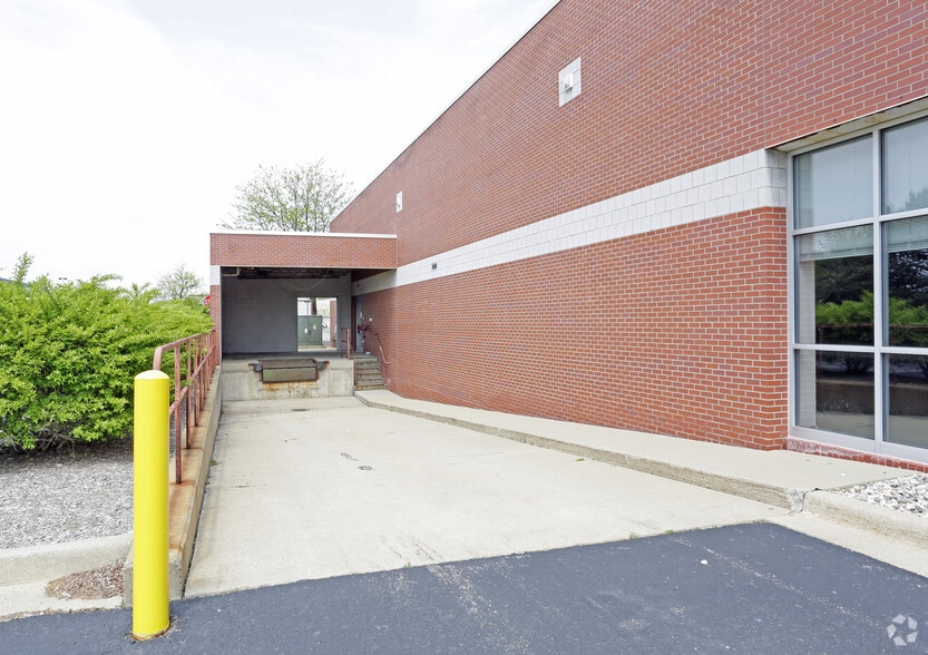 More Photos Of 45290 Utica Park Blvd, Utica Freestanding For Sale