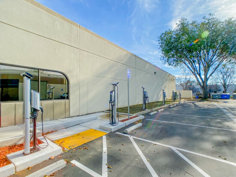 More Photos Of 550-576 Sycamore Dr, Milpitas Research And Development For Sale