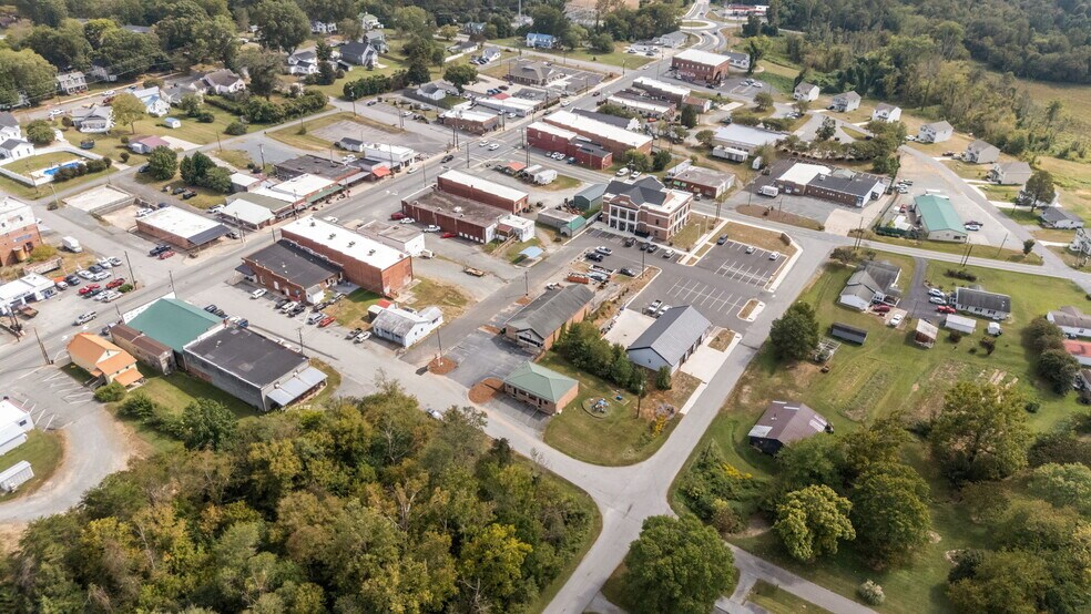 More Photos Of 201 4th St, Walnut Cove Office For Sale