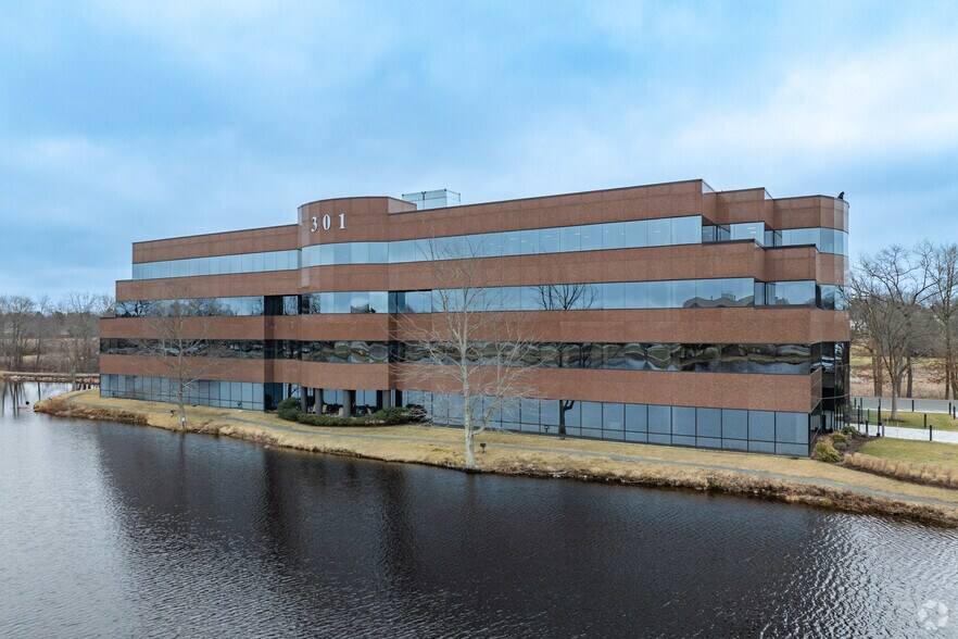 Primary Photo Of 301 Edgewater Dr, Wakefield Coworking Space