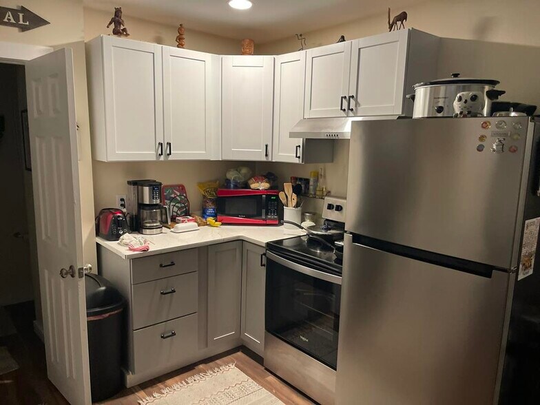 More Photos Of 128 Alfred St, Biddeford Apartments For Sale