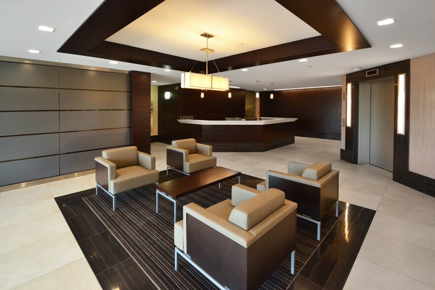 More Photos Of 34975 W 12 Mile Rd, Farmington Hills Office For Sale