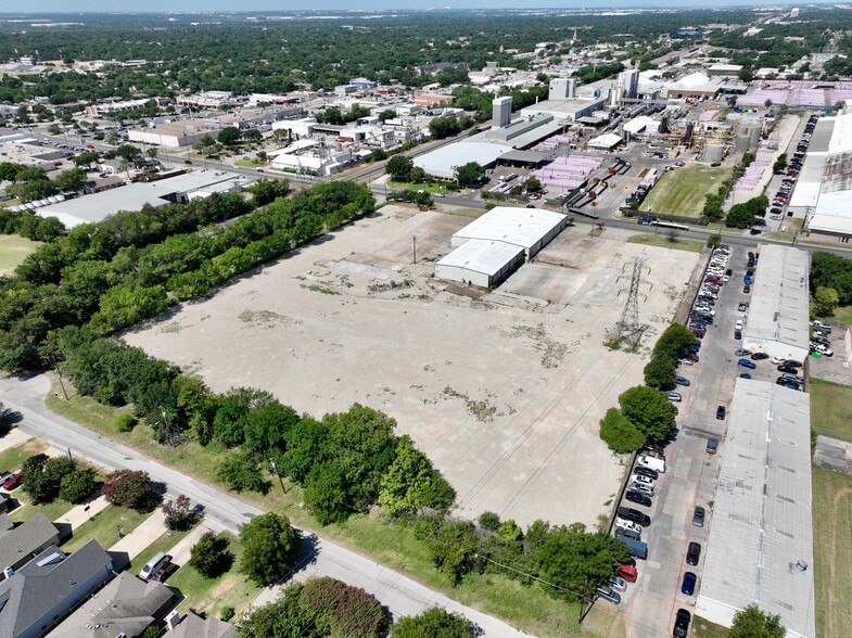 More Photos Of 324 N Nursery Rd, Irving Warehouse For Sale